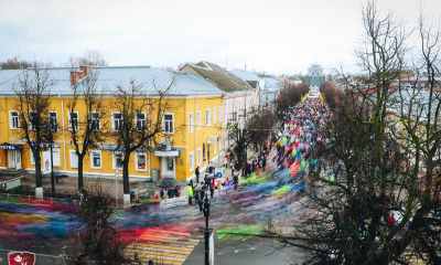 15 Юбилейный Гатчинский полумарафон! Внимание! Следите за организацией движения.