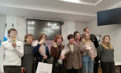 В гатчинской администрации вручили ключи от квартир детям-сиротам